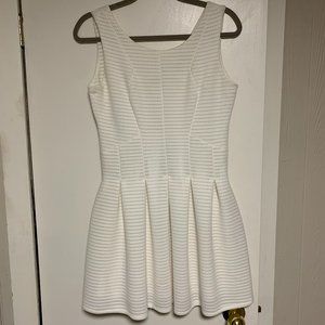 Mendocino Hot & Delicious | Women's White Cocktail Dress Size Medium